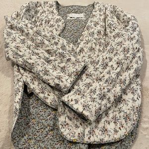 English Factory Women’s Floral Contrast Quilted Jacket Size Medium.  Worn Once.